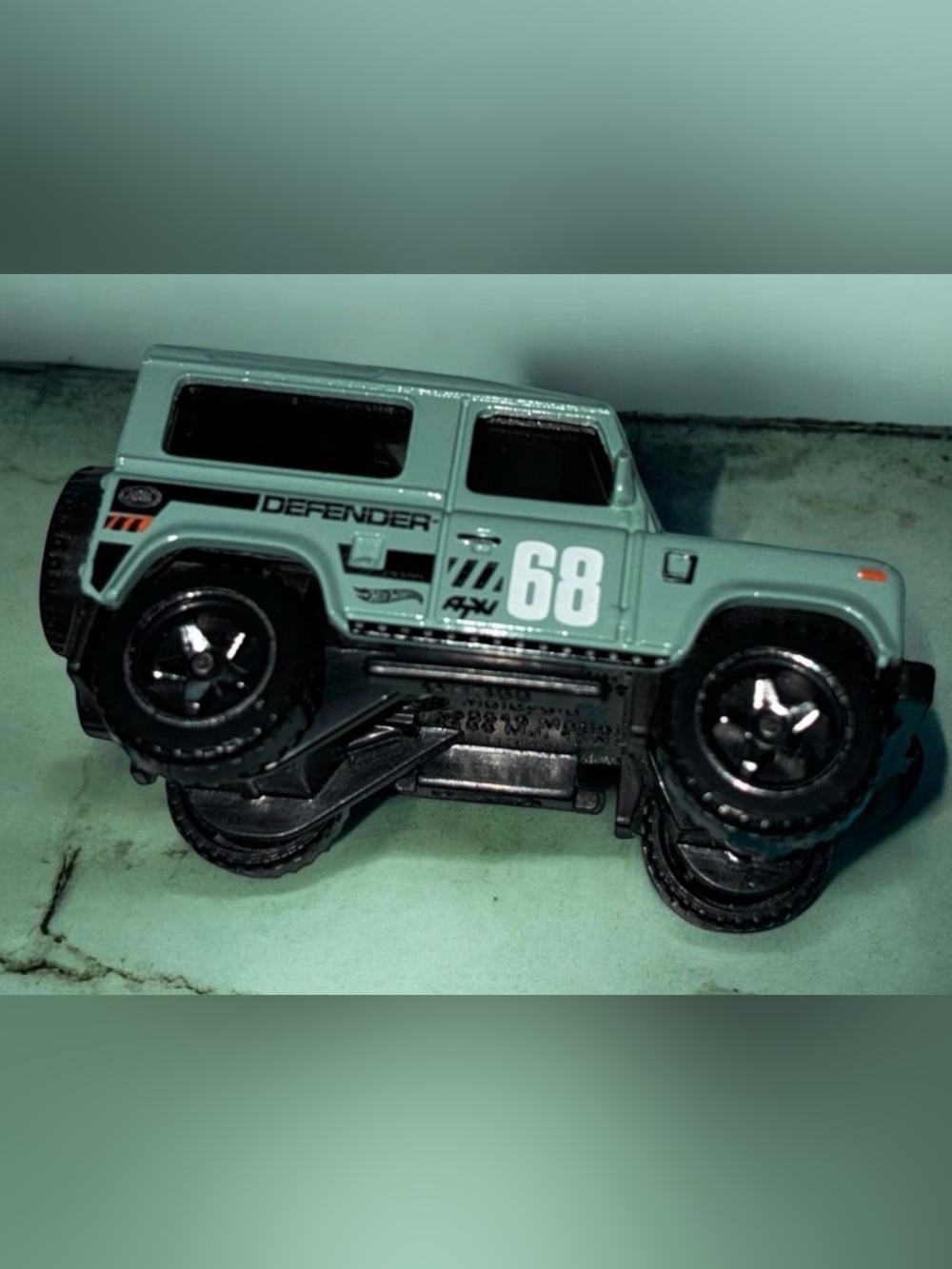 Defender 68 Die-Cast Off-Road SUV Toy - Sage Green